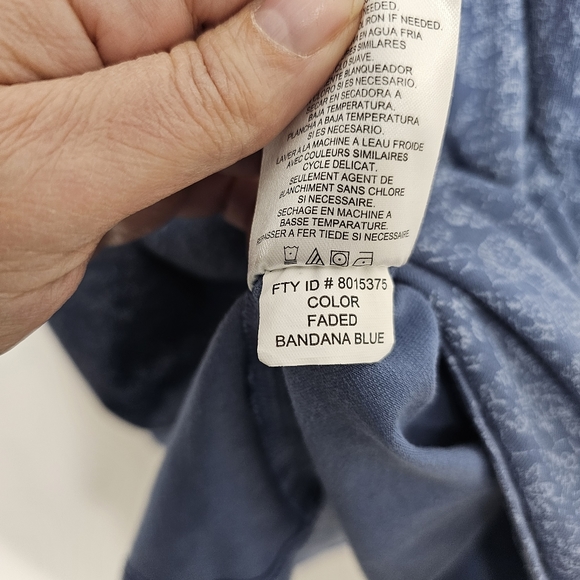 Frye Mini Tiered Sleeveless Shift Dress in Faded Bandana Blue - Picture 5 of 10